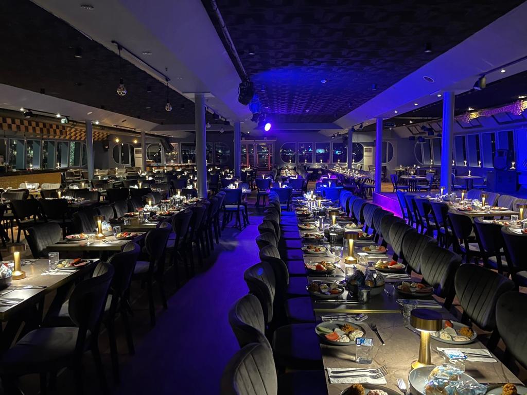 Bosphorus Cruise : Unlimited Soft Drinks + Private Standart Table + Turkish Shows and Hotel Transfer