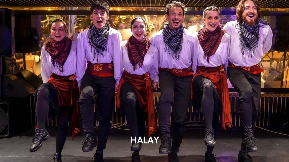 Bosphorus Cruise : ROMANTİC TABLE (VIP Menu With Alcohol)